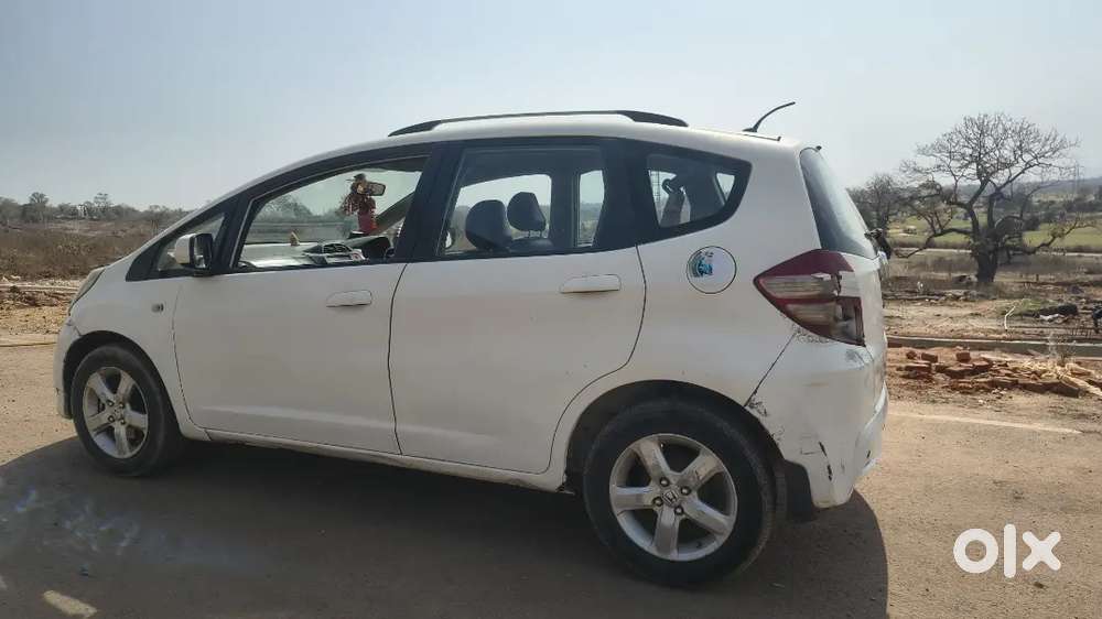 We Need A New Car So We Want To Sell This Car.