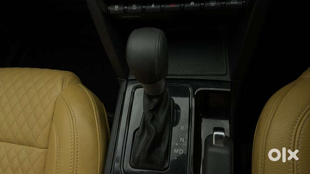 Mahindra Xuv700 2.2 Ax 5 Diesel At 7 Str, 2024, Diesel