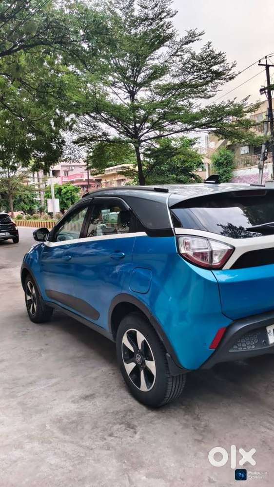 Tata Nexon 1.2 Revotron Xza Plus Dualtone, 2018