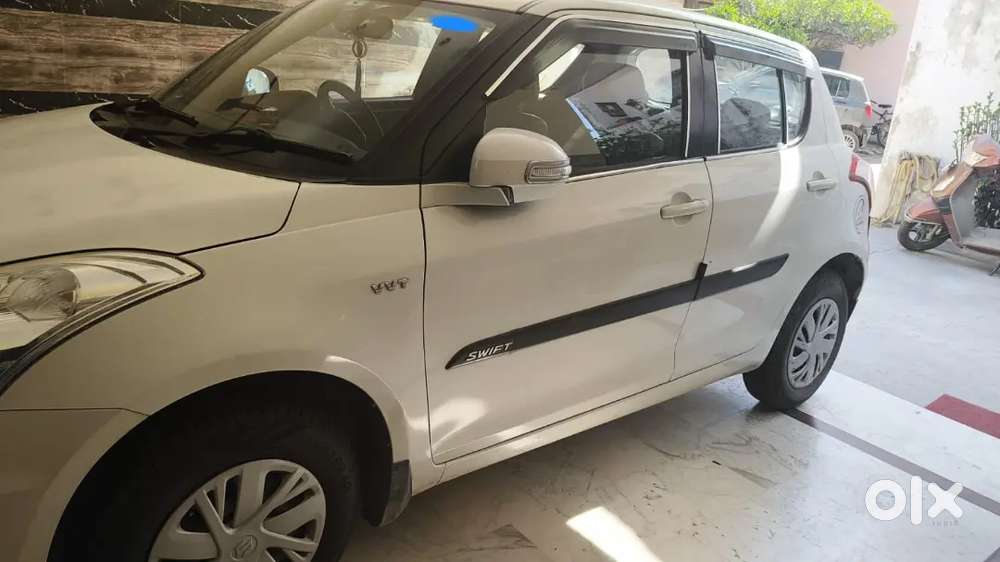 Maruti Suzuki Swift 2017 Petrol 42300 Km Driven Excellent Condition