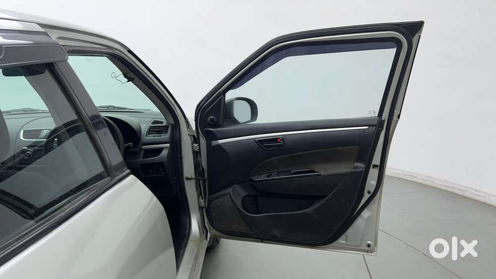 Maruti Suzuki Swift 1.2 Lxi (o), 2017, Petrol