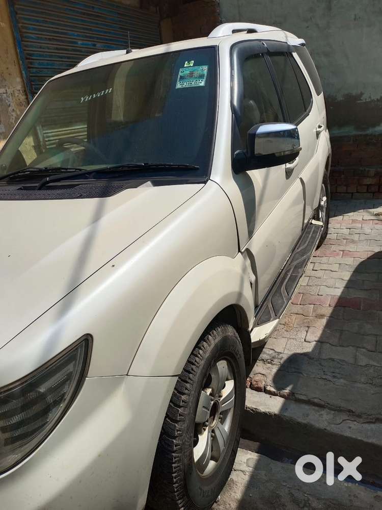Tata Safari Storme 2013