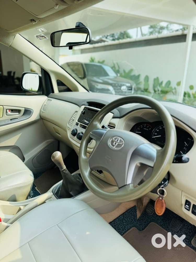 Toyota Innova 2014/2015 Reg  Diesel 75000 Km Driven