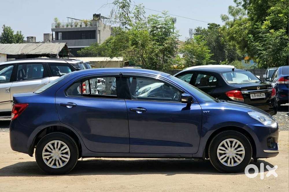 Maruti Suzuki Swift Dzire Vxi(o) Mt, 2017, Petrol