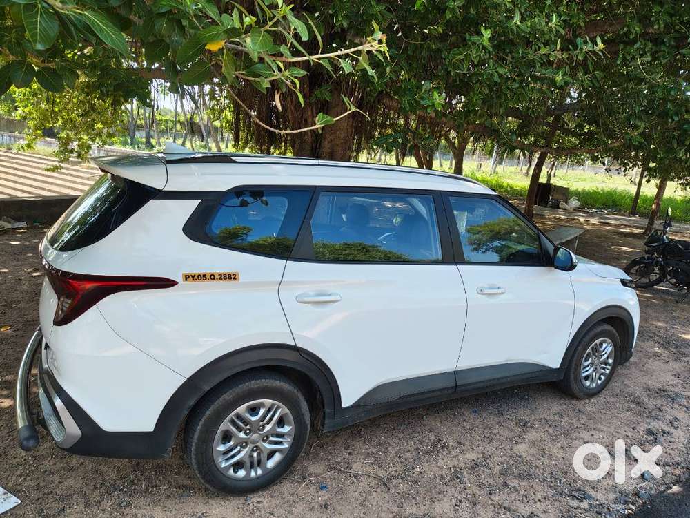 Kia Carens Premium 2023