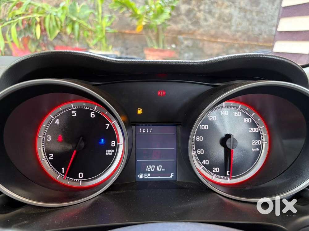 Maruti Suzuki New-gen Swift 2022 Petrol 12010 Km Driven
