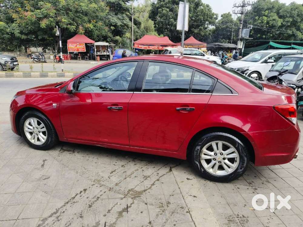 Chevrolet Cruze 2013 Automatic (top-end) – Fully Loaded  Owner Sale