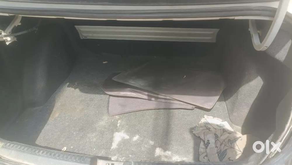Volkswagen Vento 1.6 Petrol October/2011 Model