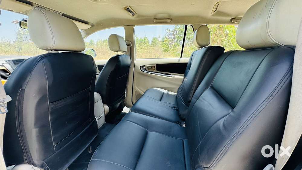 Toyota Innova 2.5 G (diesel) 8 Seater, 2013, Diesel
