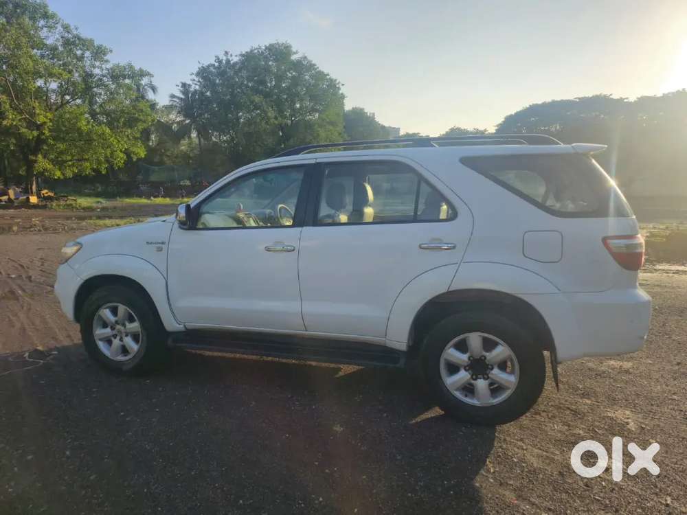 Toyota Fortuner 3.0 2011 With Vvip No For Sale