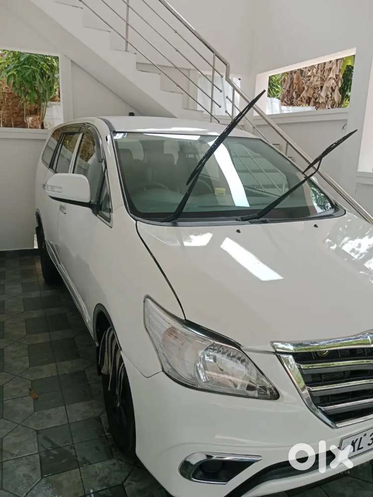 Toyota Innova 2010