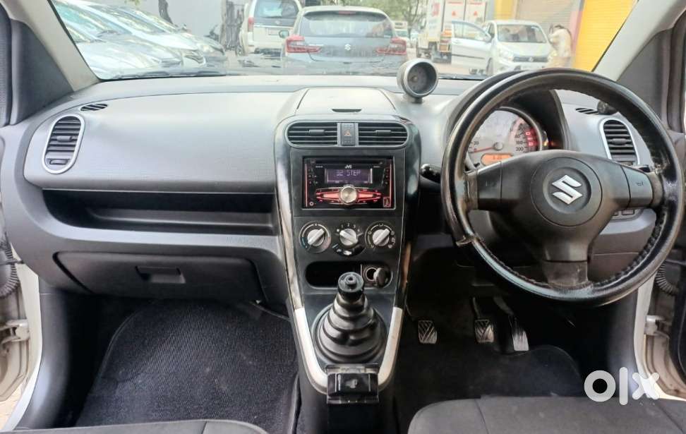 Maruti Suzuki Ritz Vxi, 2014, Petrol