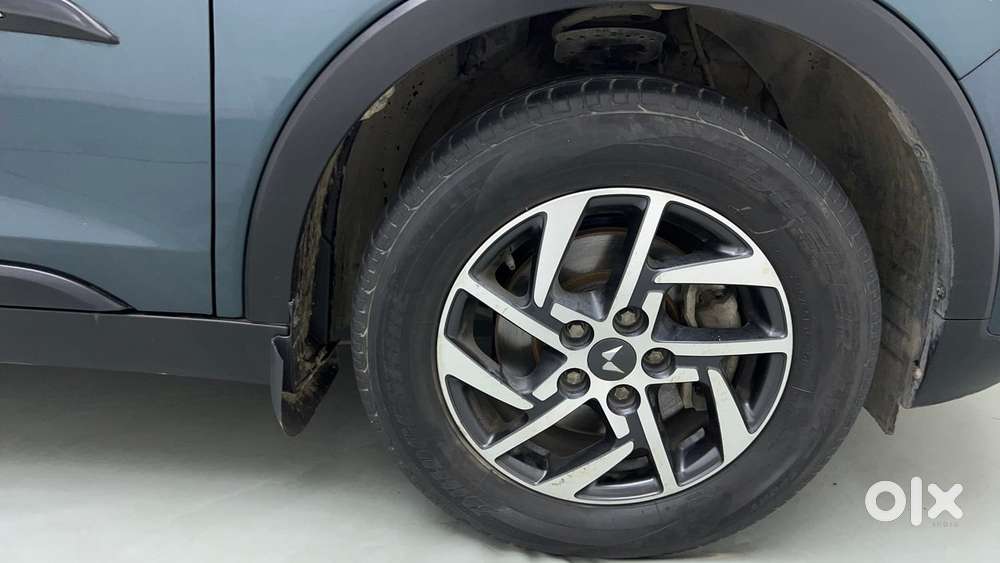 Mahindra Xuv300 W8 Option, 2023, Petrol