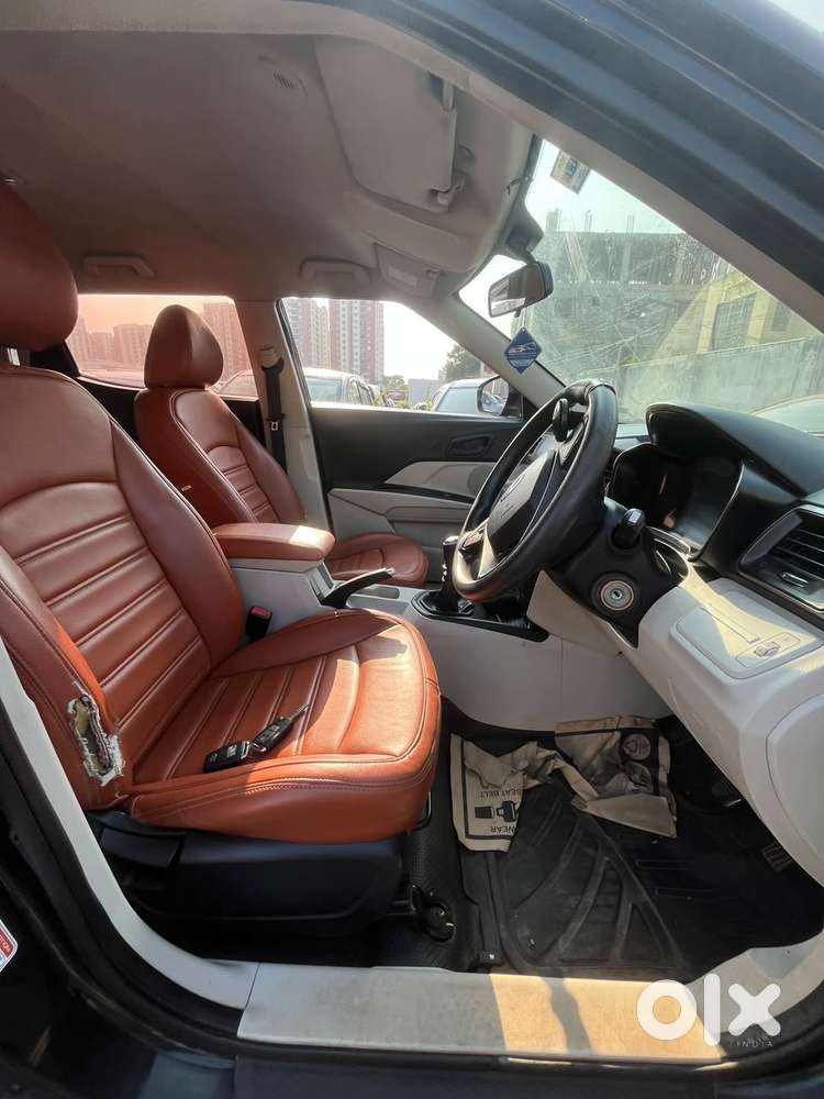 Mahindra Xuv300 W6 Amt Diesel, 2019, Diesel