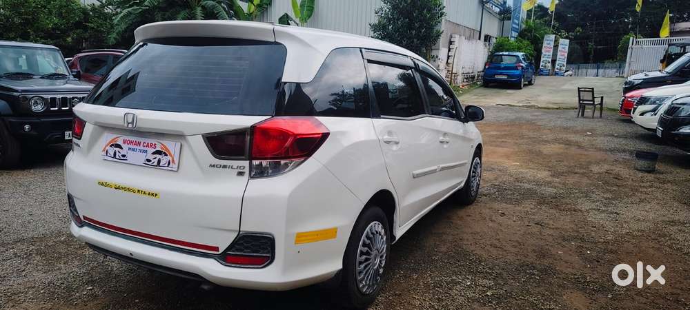 Honda Mobilio, 2015, Diesel