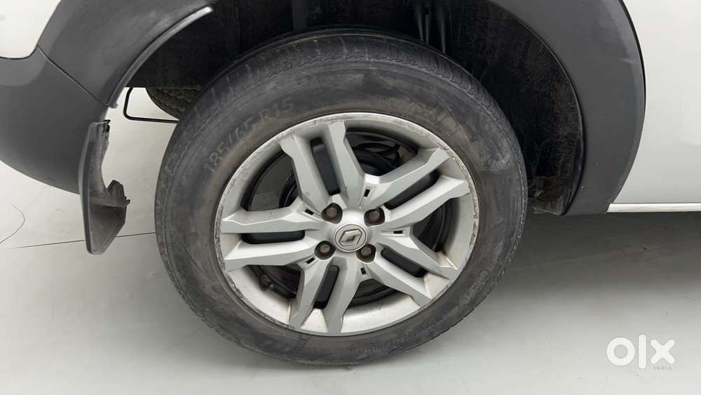 Renault Triber 1.0 Rxz Dual Tone, 2021, Petrol