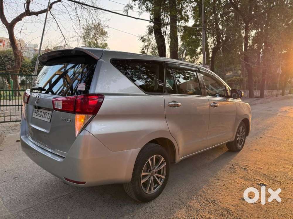 Toyota Innova Crysta 2.4 G Mt, 2019, Diesel