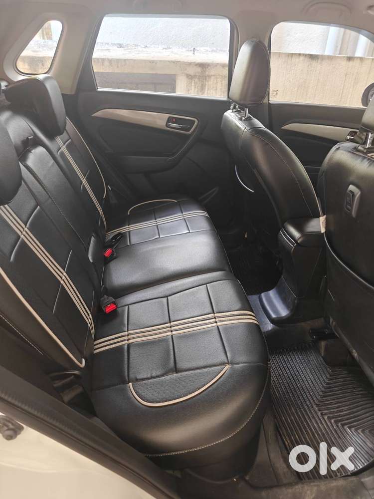 Maruti Brezza Zdi+ Amt 2018 White Top Model No Accident Fully Loaded