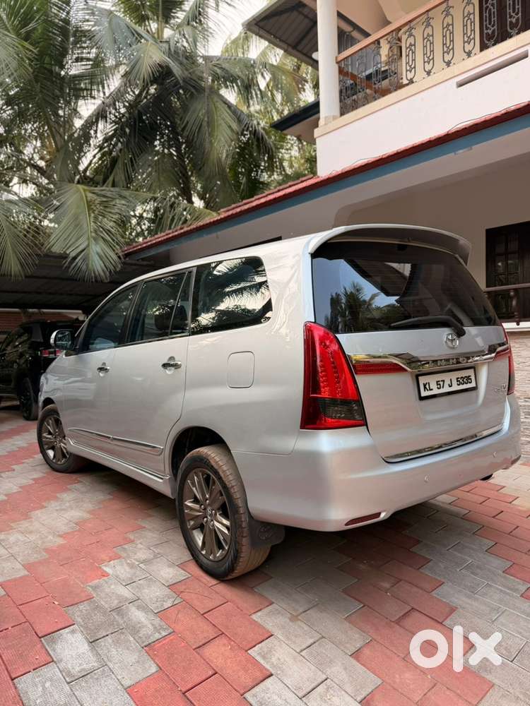 Toyota Innova 2014 Diesel Well Maintained