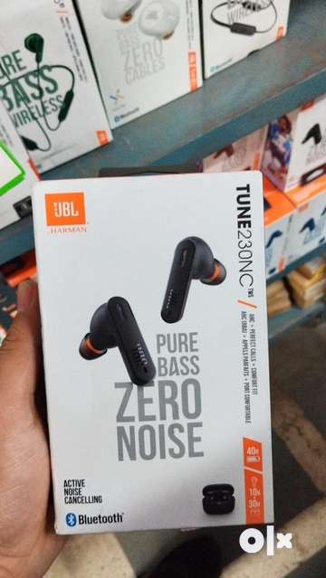 JBL Tune 230NC TWS Noise Canceling Earphones