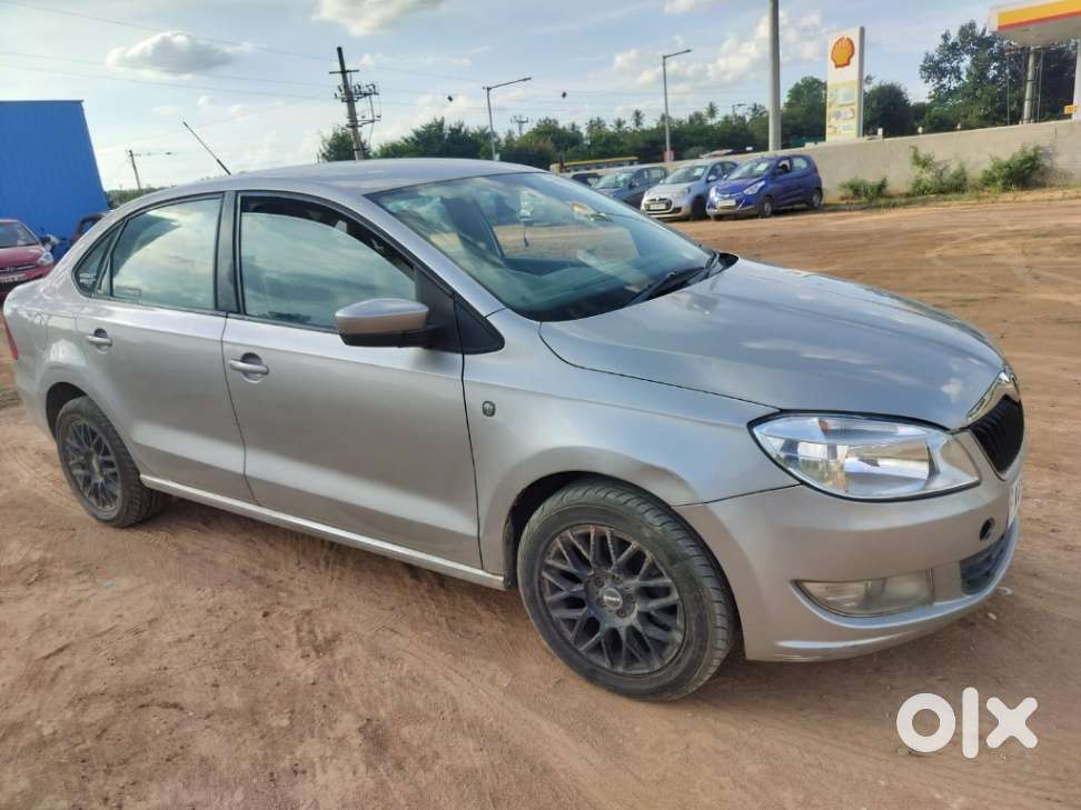 Skoda Rapid Ambition 1.6 Tdi Cr Manual Plus, 2012, Diesel
