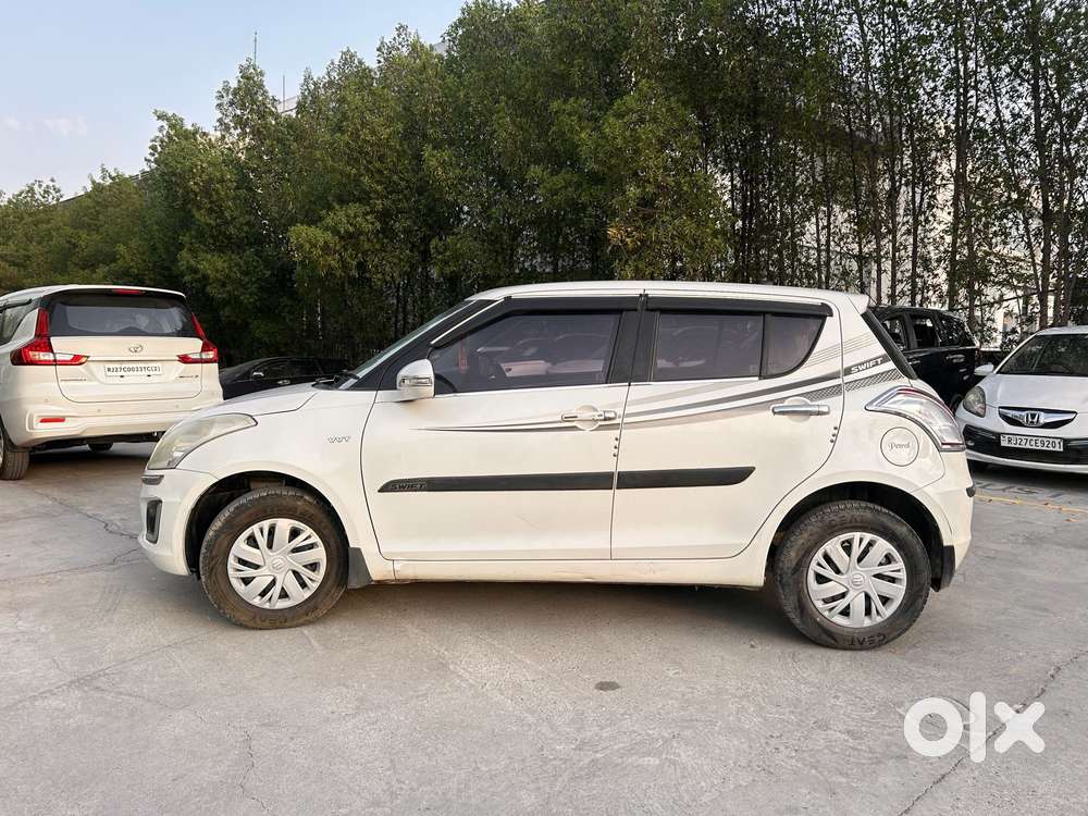 Maruti Suzuki Swift Vxi Abs Bsiv, 2018, Petrol