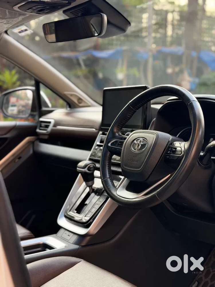 Toyota Innova Hycross 2.0 Zx (o) Hybrid 7 Str, 2024, Petrol