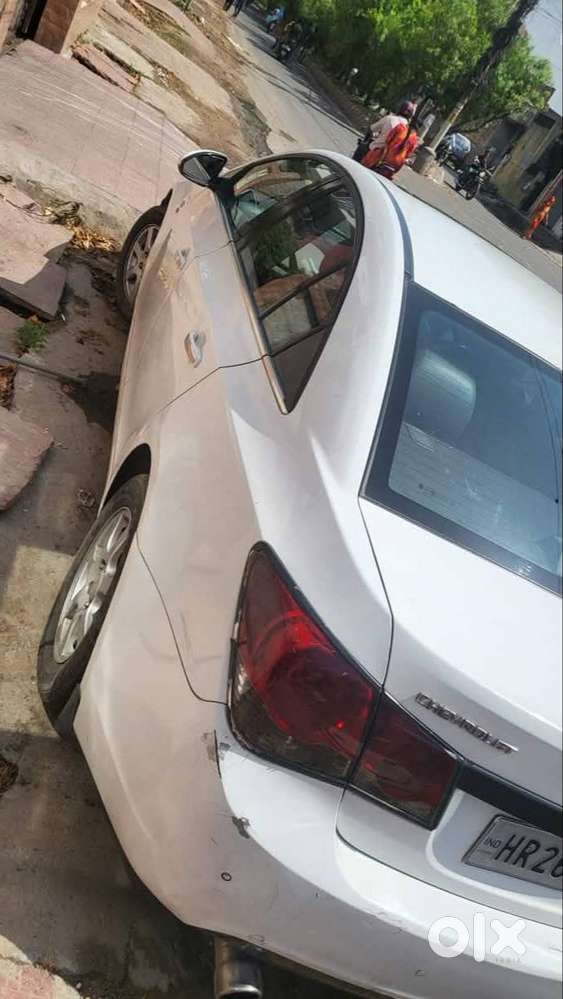 Chevrolet Cruze 2013 Diesel Very Good Condition Genuine Car