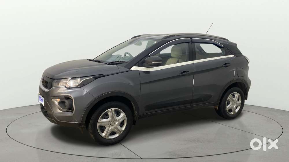 Tata Nexon 1.5 Revotorq Xma Amt (s), 2021, Petrol