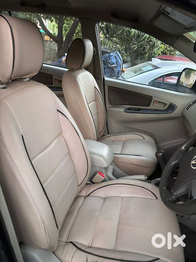 Toyota Innova 2009-2011 2.5 Gx 8 Str, 2012, Diesel