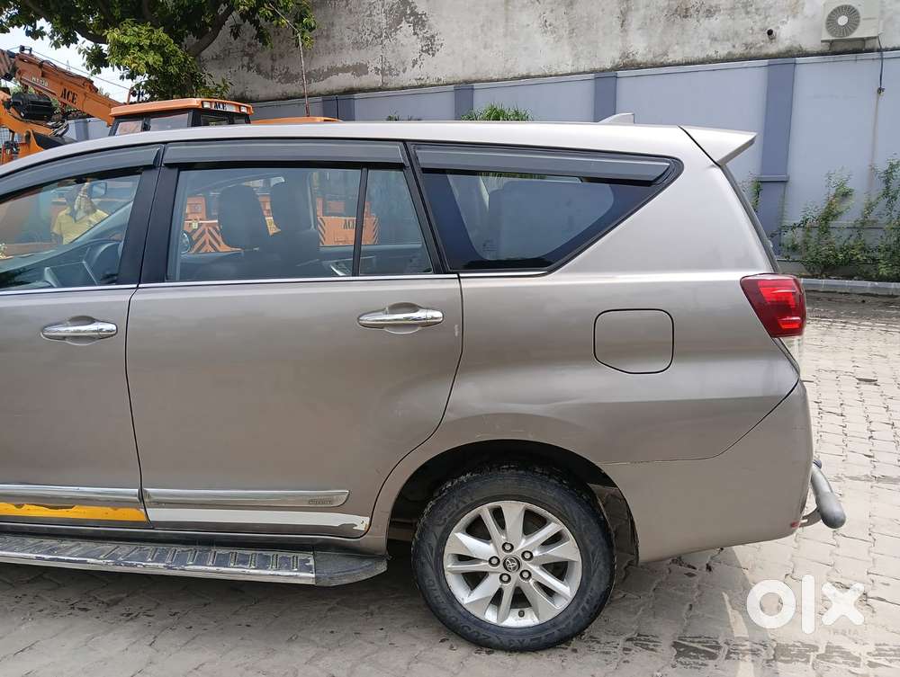 Toyota Innova Crysta 2.4 Vx Mt 8s, 2018, Diesel