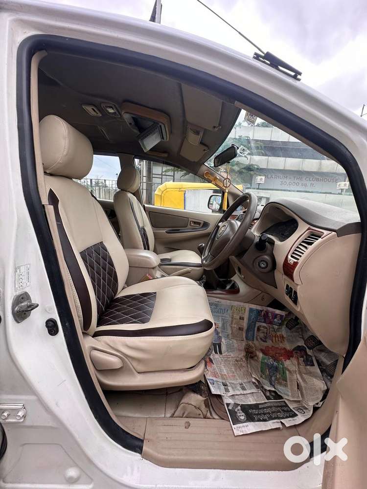 Toyota Innova 2.5 G (diesel) 8 Seater, 2006, Diesel