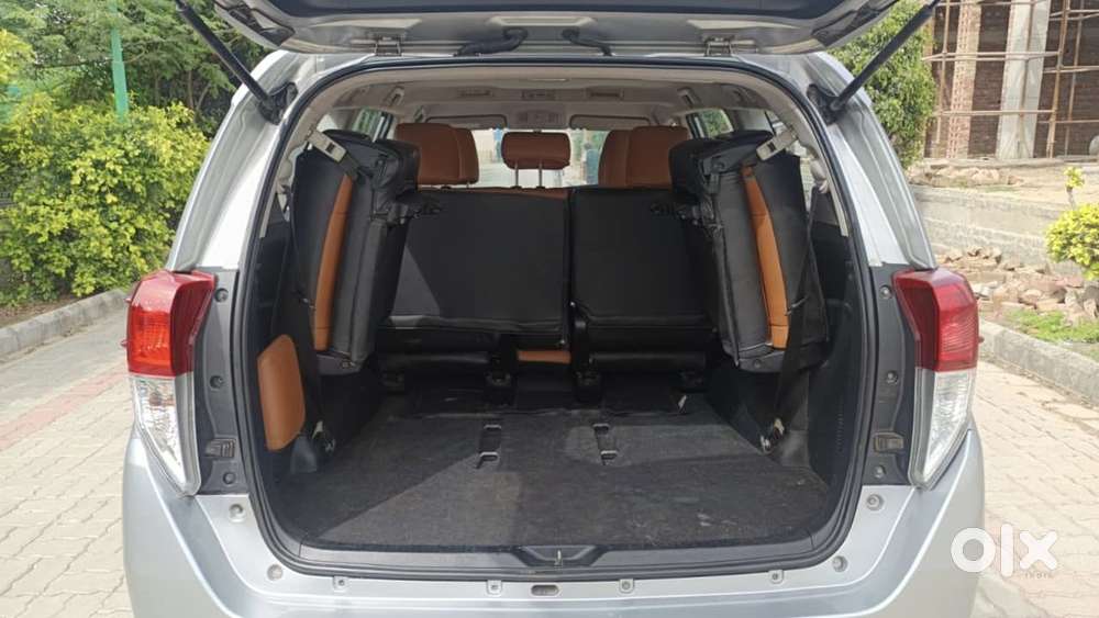 Toyota Innova Crysta 2.8 Gx At 8s, 2017, Diesel