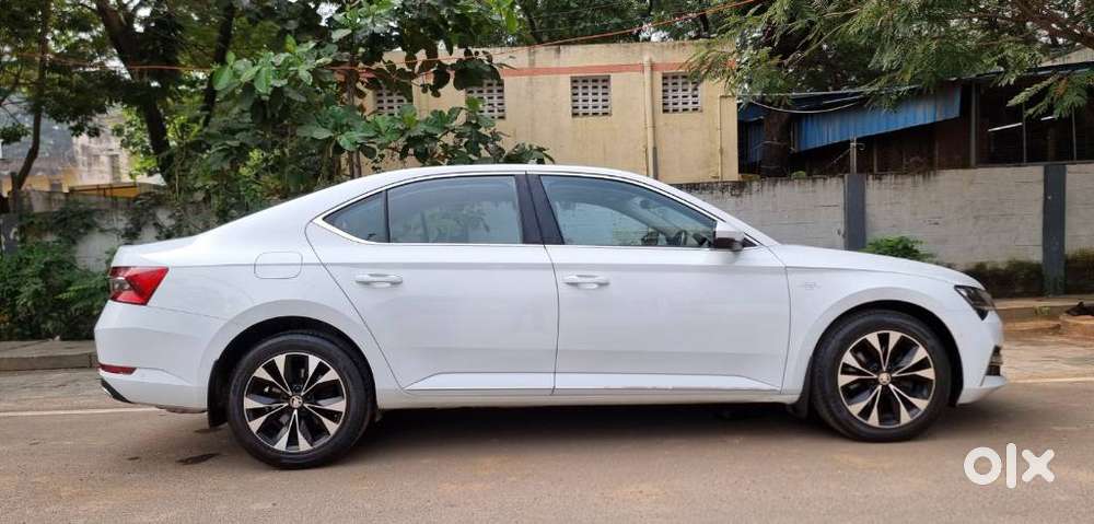 Skoda Superb 2.0 Tsi At L&k, 2021, Petrol