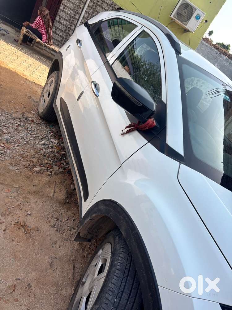Tata Nexon Petrol 2025