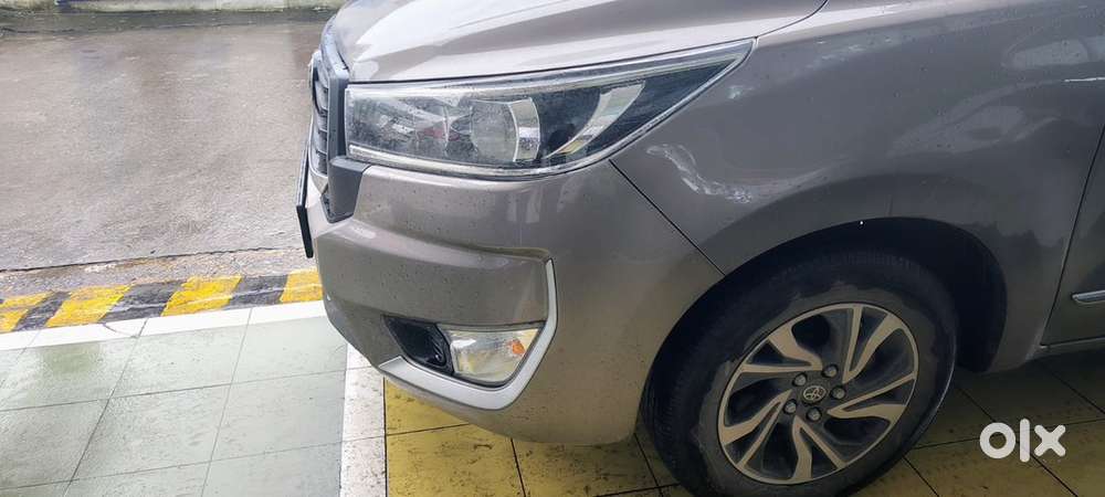 Toyota Innova Crysta 2024