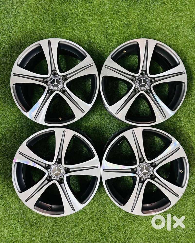 MERCEDES ALLOY WHEELS 17 INCHES (GOOD CONDITION)