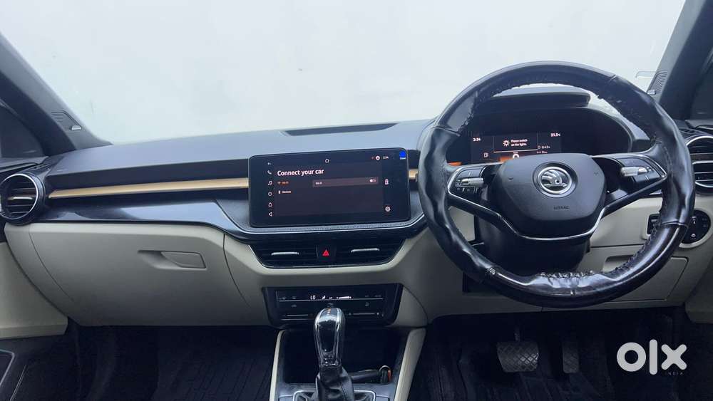 Skoda Slavia Style 1.0l Tsi At, 2022, Petrol