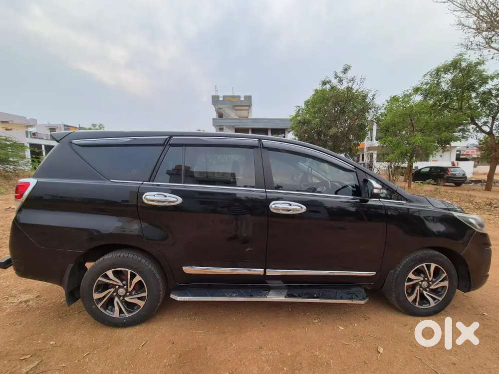 Toyota Innova Crysta 2016 Diesel 150000 Km Driven