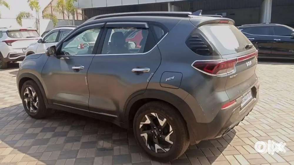 Kia Sonet X-line Top Model Atomic 2023 Petrol  Just Looking New