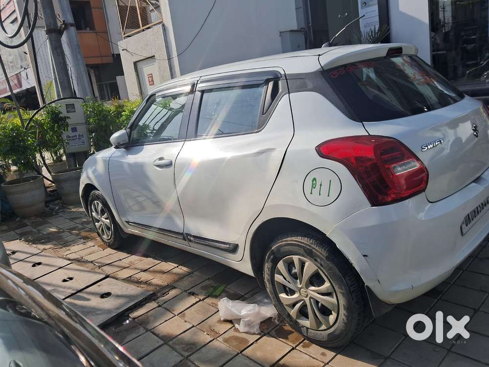 Maruti Suzuki Swift Vxi + Manual, 2018, Petrol