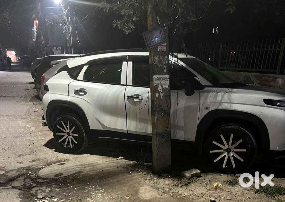 Maruti Suzuki Fronx 2024 Petrol Well Maintained