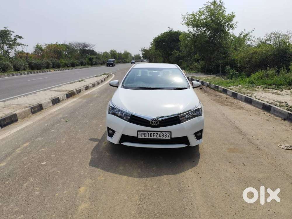 Toyota Corolla Altis 2016