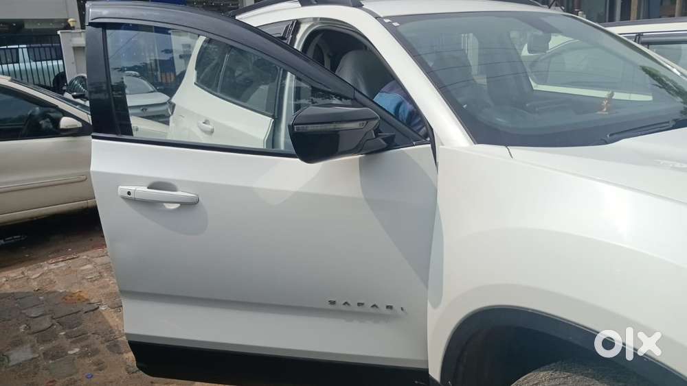 Tata Safari Diesel 2025