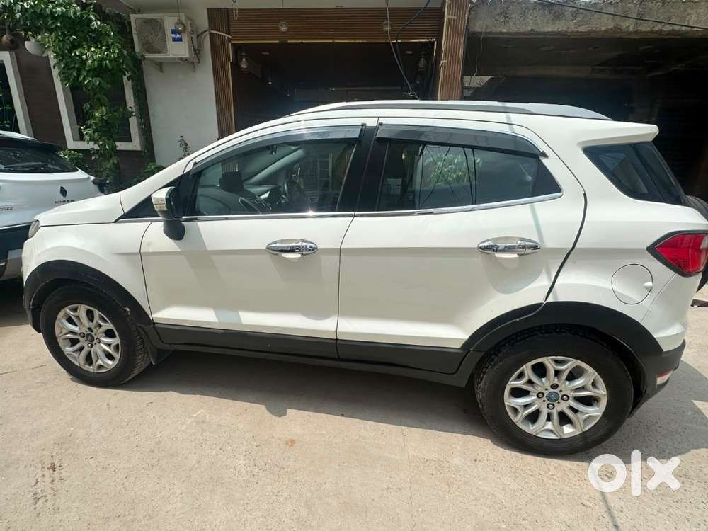 Ford Ecosport Titanium 2016 Automatic With Retrofitted Cng- Loveto Kit