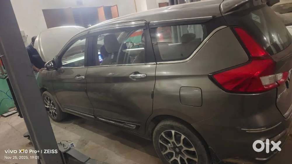 Maruti Suzuki Ertiga 2023 Cng & Hybrids 90000 Km Driven
