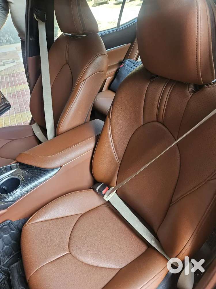 Toyota Camry Hybrid 2019
