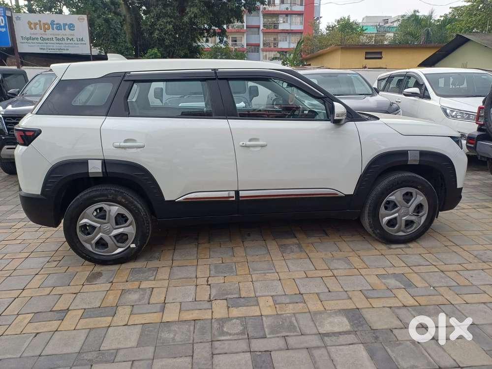 Maruti Suzuki Brezza 1.5 Vxi Smart Hybrid, 2024, Petrol