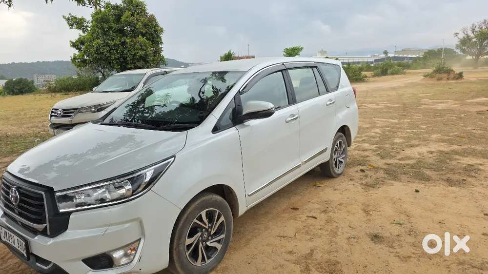 Toyota Innova Crysta 2025 Diesel 37000 Km Driven