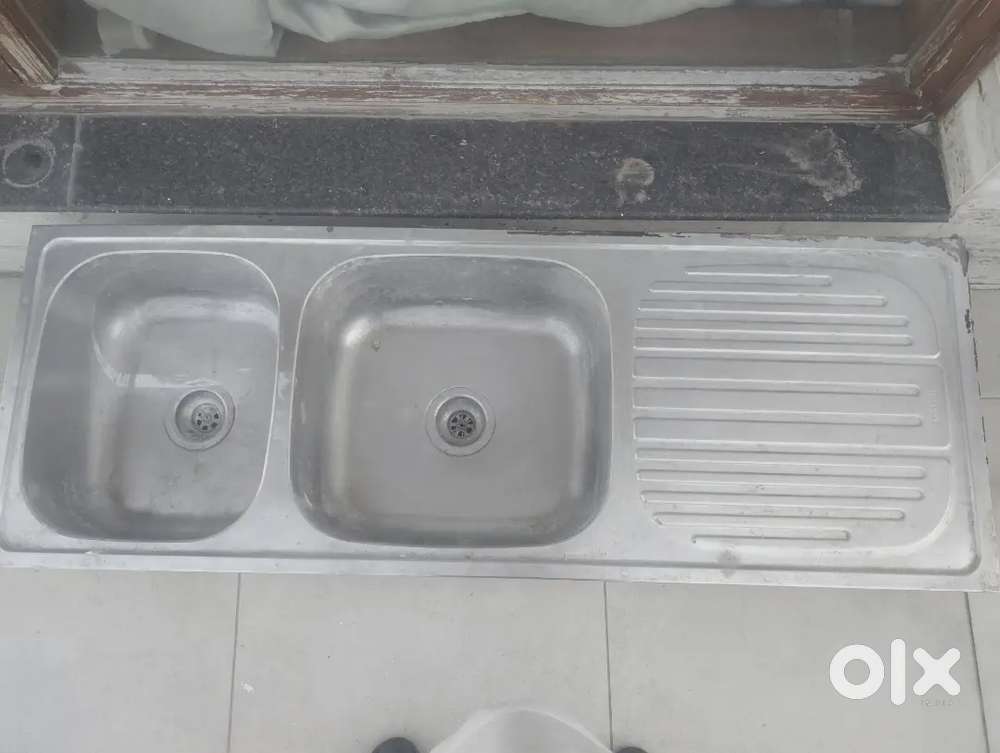 double-bowl kitchen sink